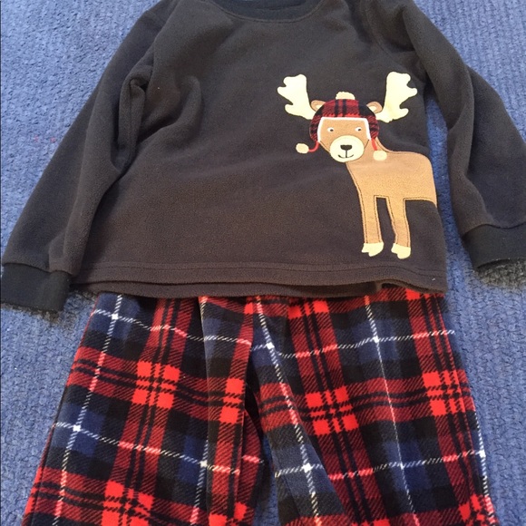 Carter’s PJs - Picture 2 of 8